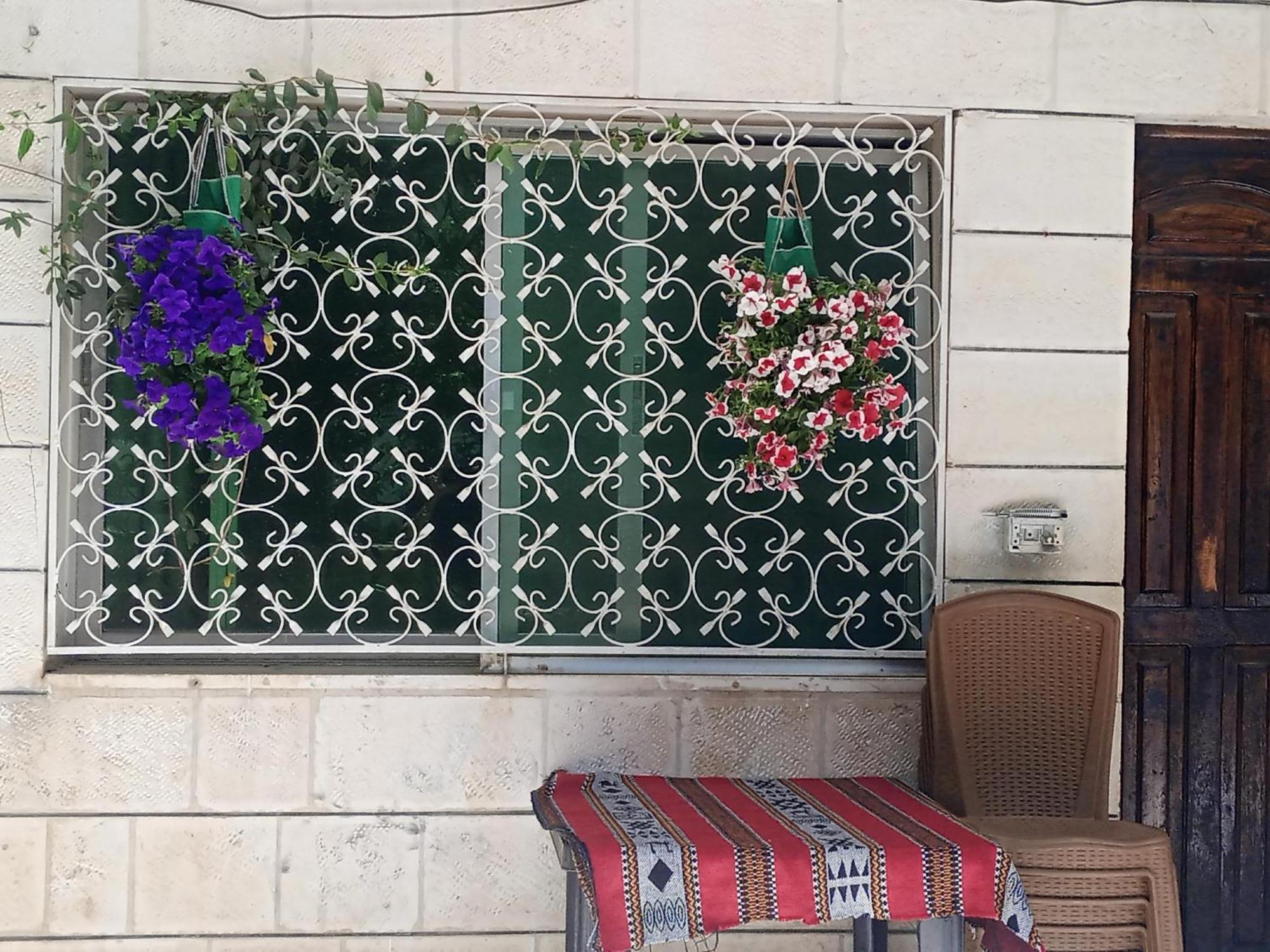 Flower 2 Jarash Exterior photo